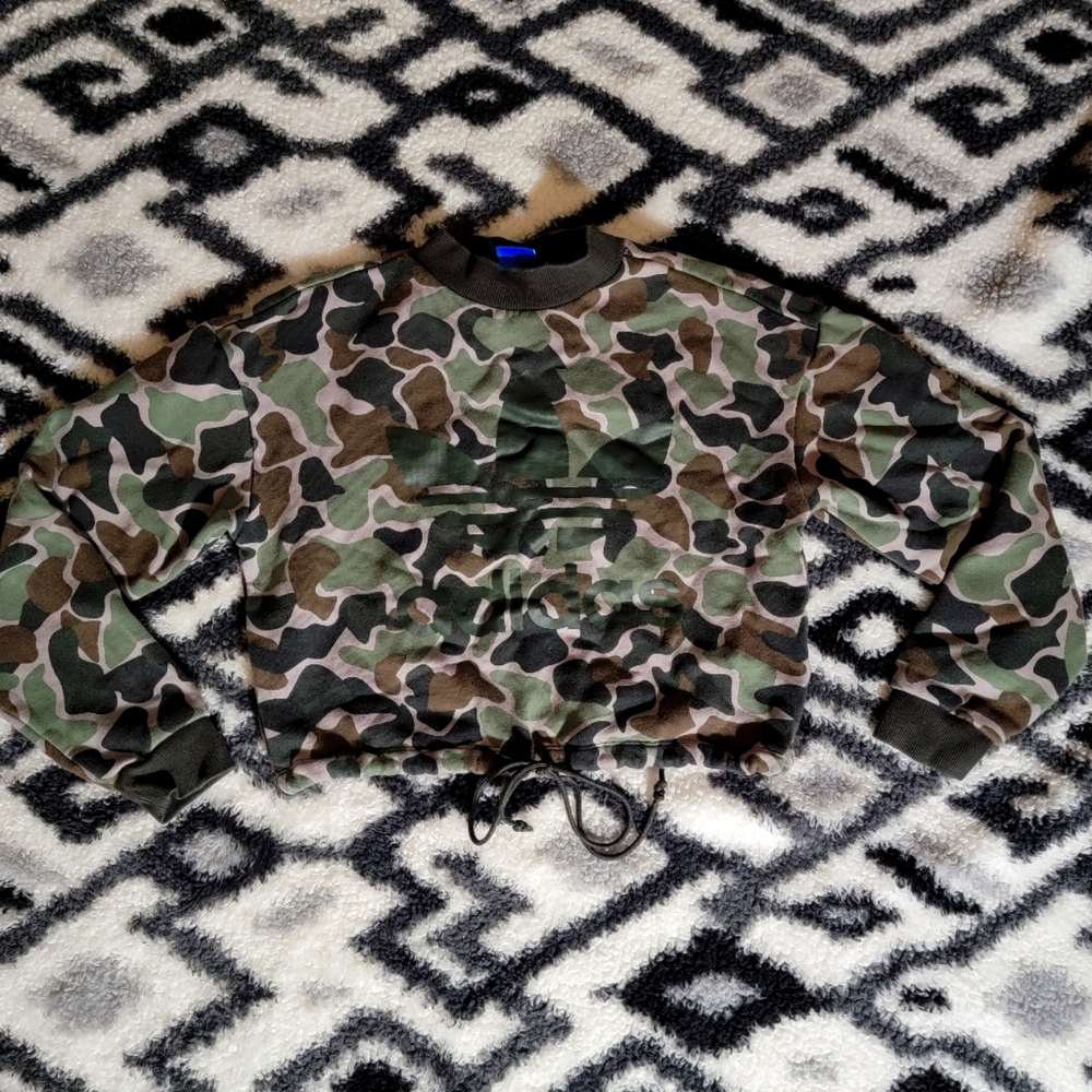 Camo Adidas Cropped Sweatshirt